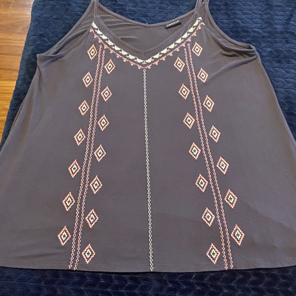 Torrid Charcoal Tank Top with Pink and Cream Pastel Patterns - Picture 3 of 3